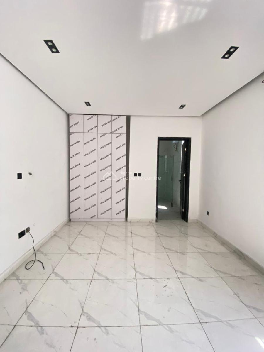 2 Bedroom Apartment, Ologolo, Ologolo, Lekki, Lagos, Block of Flats for Sale