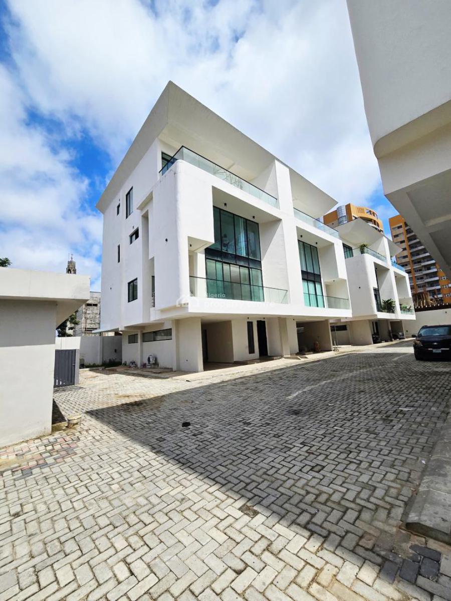 a Captivating   4 Bedroom Semi-detached  Duplex with Bq, Ikoyi, Lagos, Semi-detached Duplex for Sale