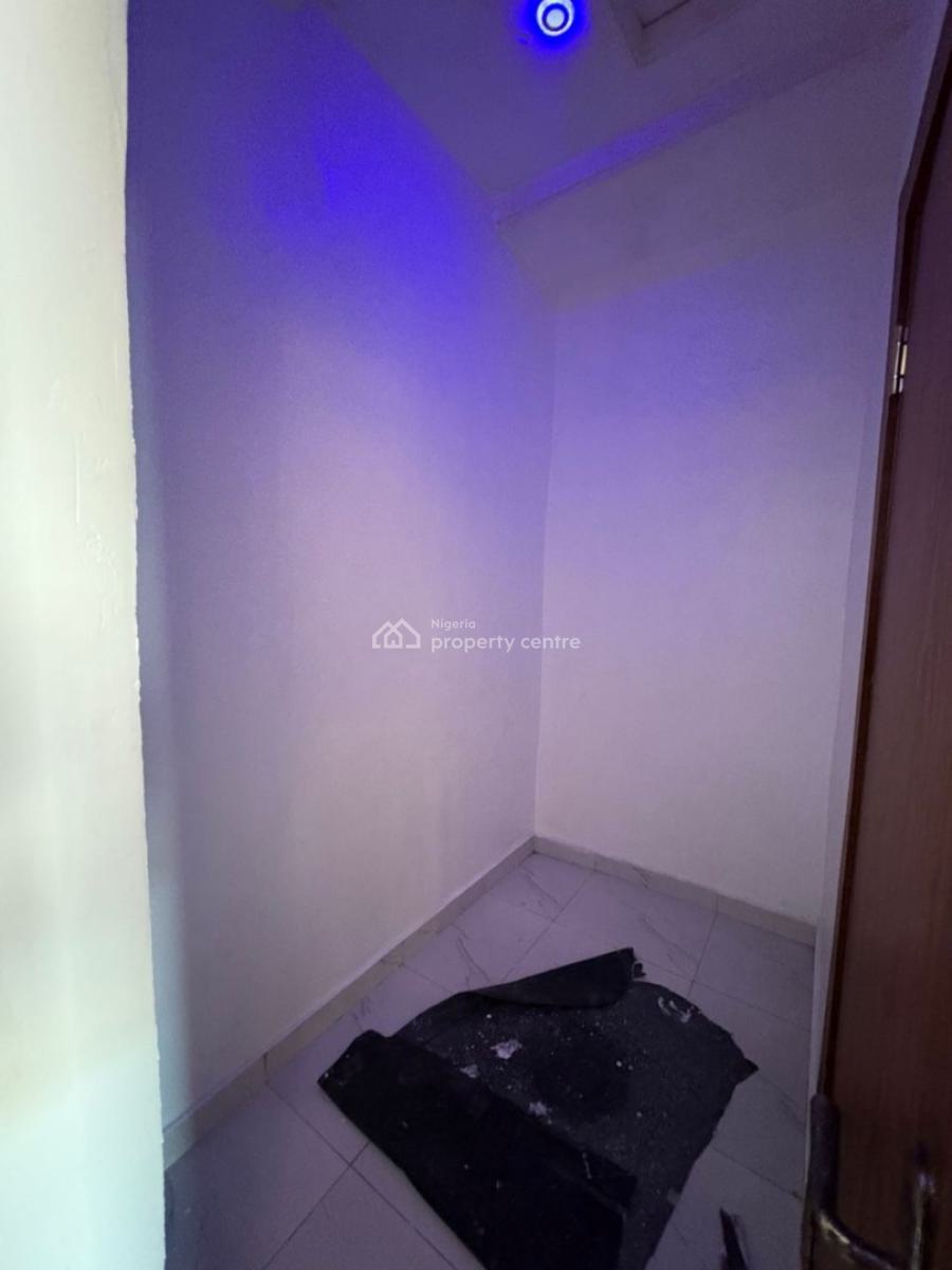 Luxurious Master Bedroom, Orchid Road, Lekki Phase 2, Lekki, Lagos, Self Contain (single Rooms) for Rent