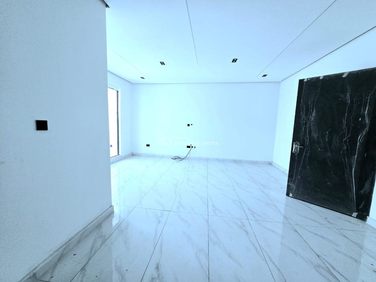 Spacious Fully Serviced 2 Bedroom Apartments, Ologolo, Lekki, Lagos, Flat / Apartment for Sale