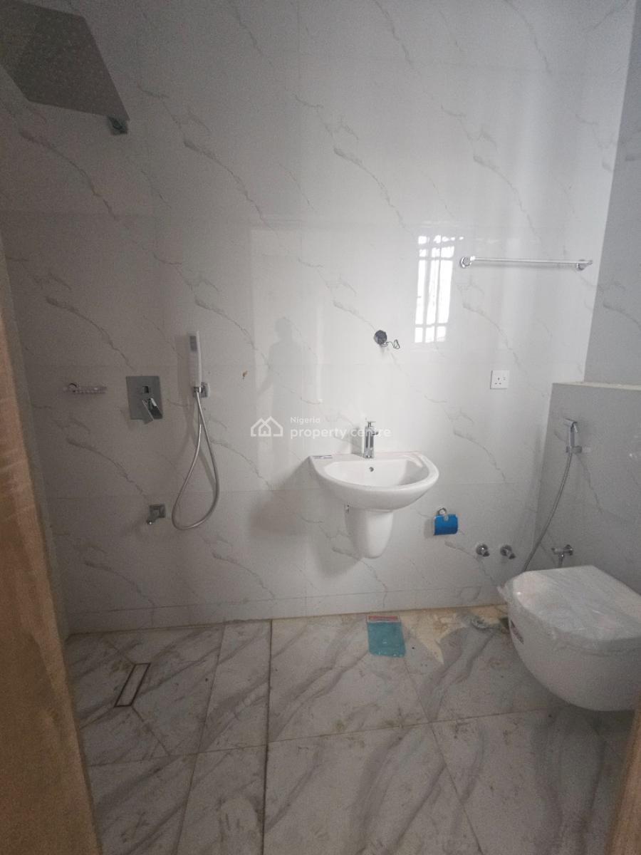 Exquisite 3 Bedroom Apartment with a Room Bq, Adeniyi Jones, Ikeja, Lagos, Flat / Apartment for Sale
