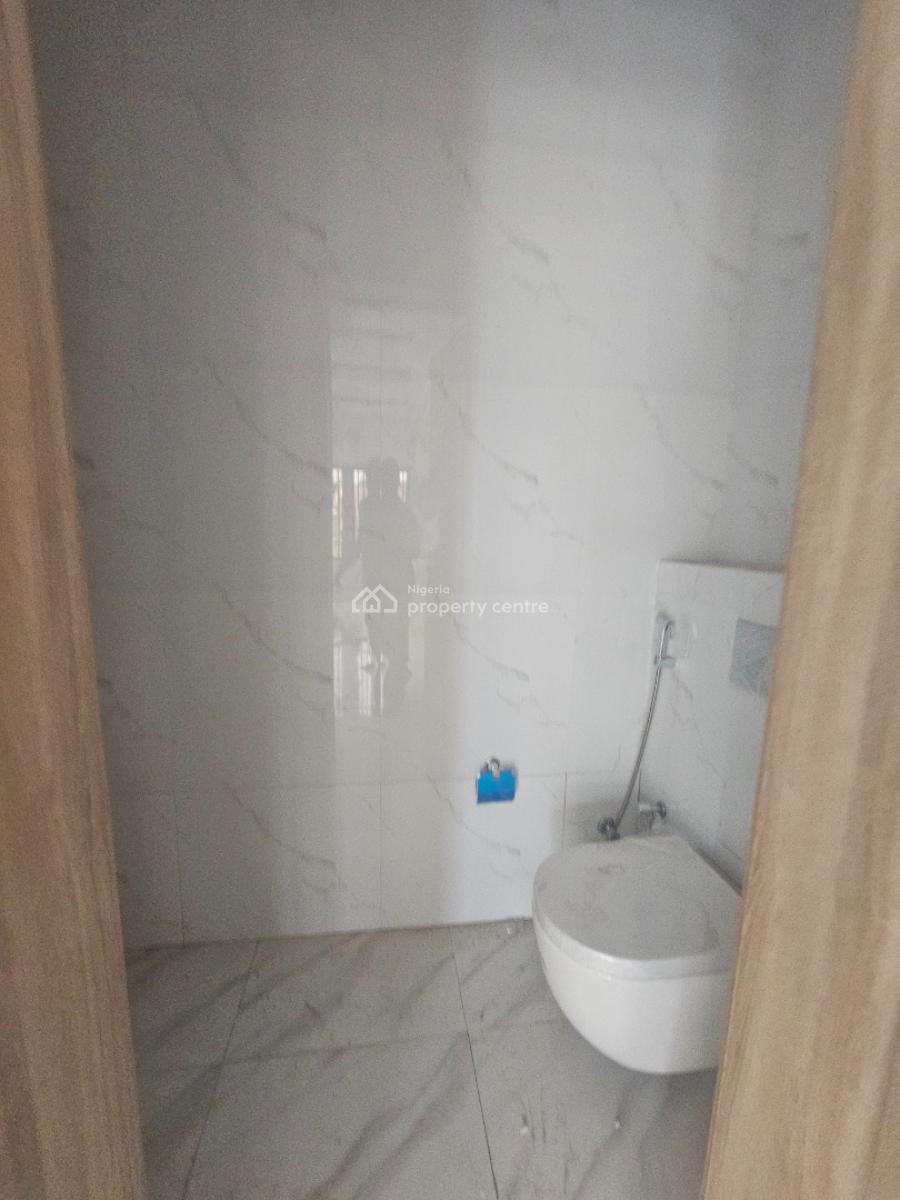 Exquisite 3 Bedroom Apartment with a Room Bq, Adeniyi Jones, Ikeja, Lagos, Flat / Apartment for Sale