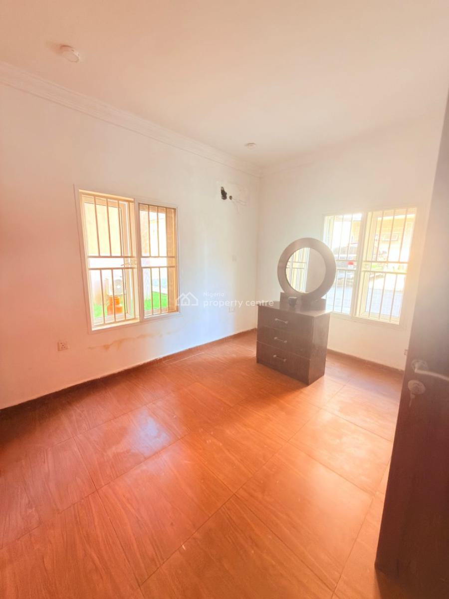 1 Bedroom Apartment, Wuye, Abuja, Mini Flat (room and Parlour) for Sale