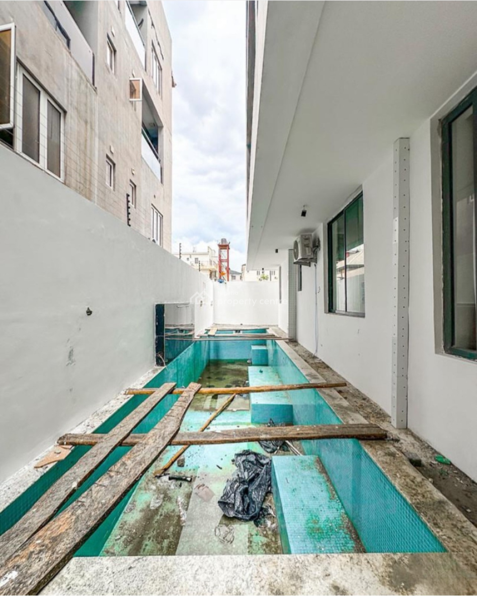 Spacious 2 Bedrooms Apartment with Swimming Pool, Lekki Phase 1, Lekki, Lagos, Flat / Apartment for Sale