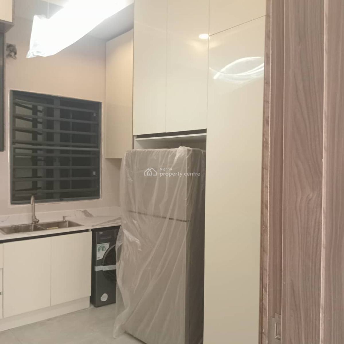 3 Bedroom Apartment, Lekki Phase 1, Lekki, Lagos, Flat / Apartment for Rent
