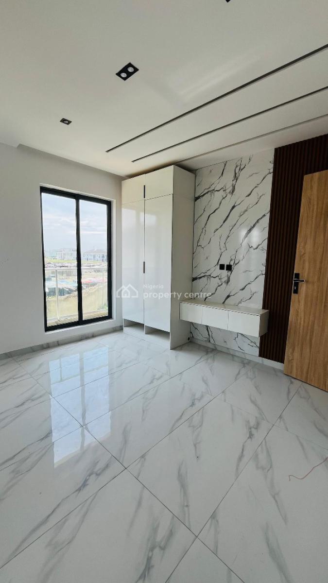 Well Built 2 Bedroom Apartment, Ikate, Lekki, Lagos, Flat / Apartment for Sale