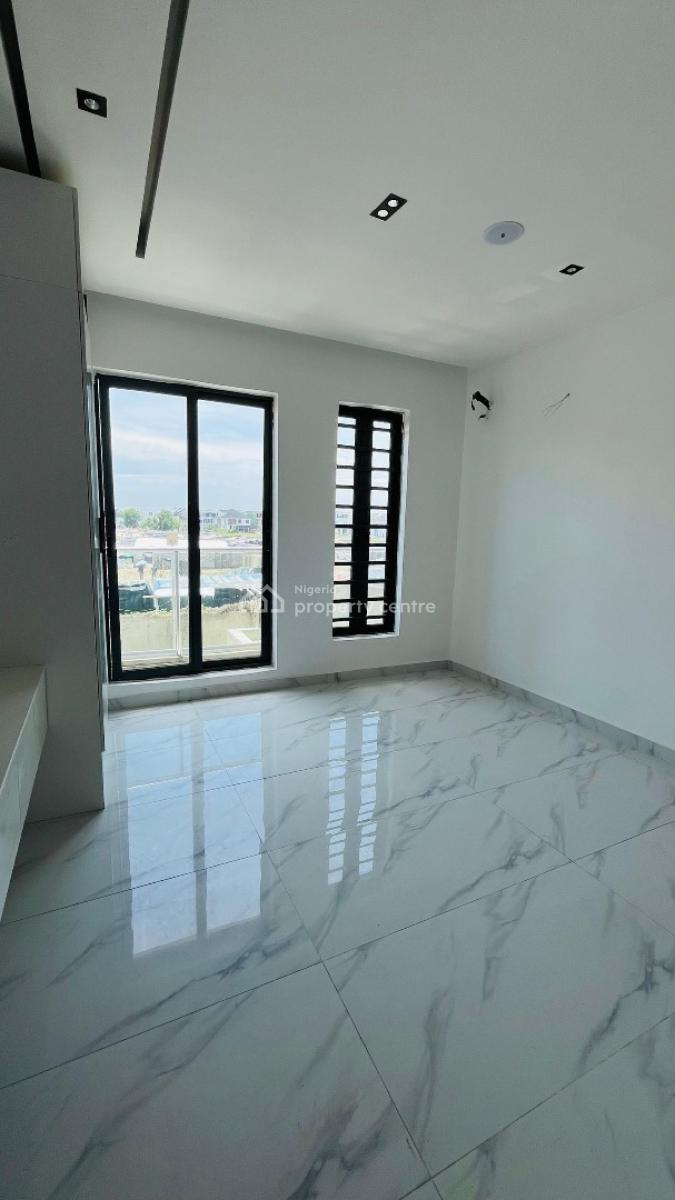 Well Built 2 Bedroom Apartment, Ikate, Lekki, Lagos, Flat / Apartment for Sale