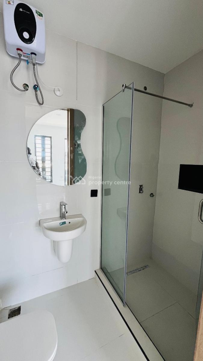 Well Built 2 Bedroom Apartment, Ikate, Lekki, Lagos, Flat / Apartment for Sale