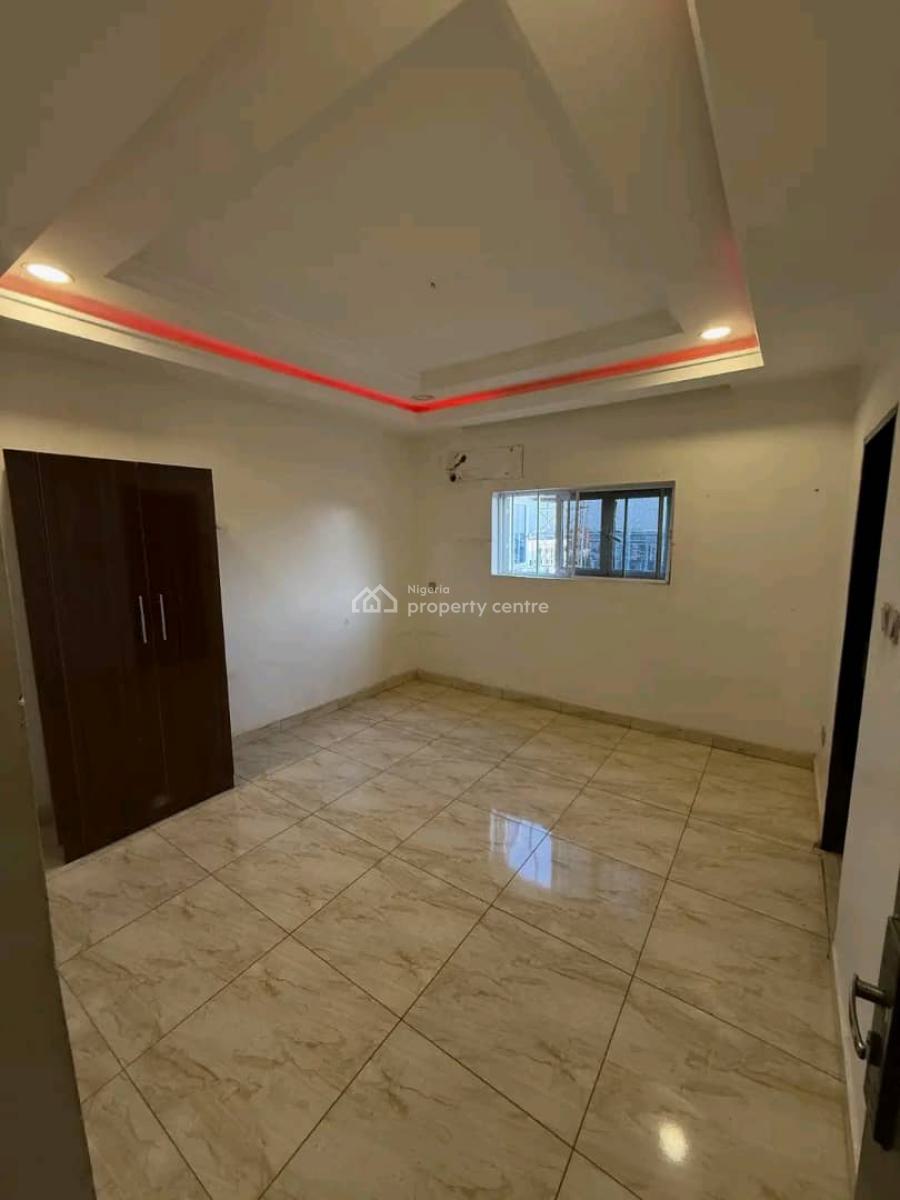 Sweet 2 Bedroom Flat on The 3rd Floor, Jahi, Abuja, Flat / Apartment for Rent