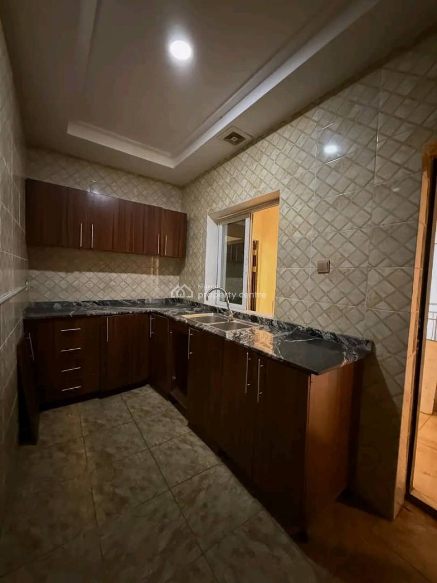 Sweet 2 Bedroom Flat on The 3rd Floor, Jahi, Abuja, Flat / Apartment for Rent