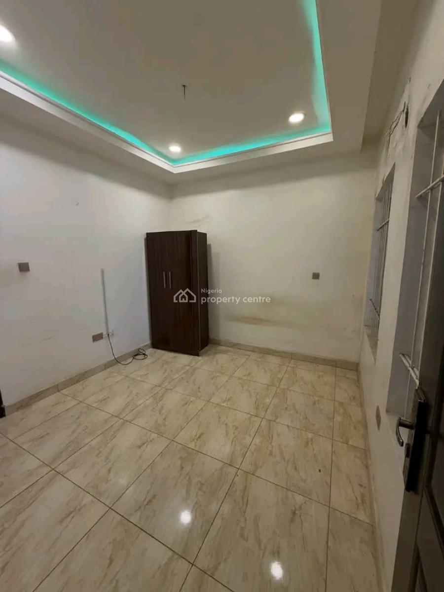 Sweet 2 Bedroom Flat on The 3rd Floor, Jahi, Abuja, Flat / Apartment for Rent