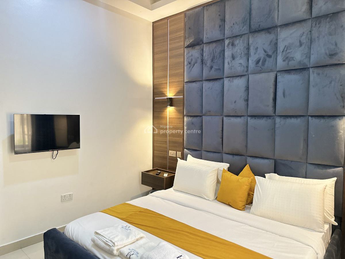 Nicely Furnished 1 Bedroom Apartment, Lekki Phase 1, Lekki, Lagos, Flat / Apartment Short Let