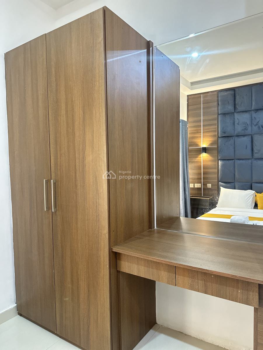 Nicely Furnished 1 Bedroom Apartment, Lekki Phase 1, Lekki, Lagos, Flat / Apartment Short Let