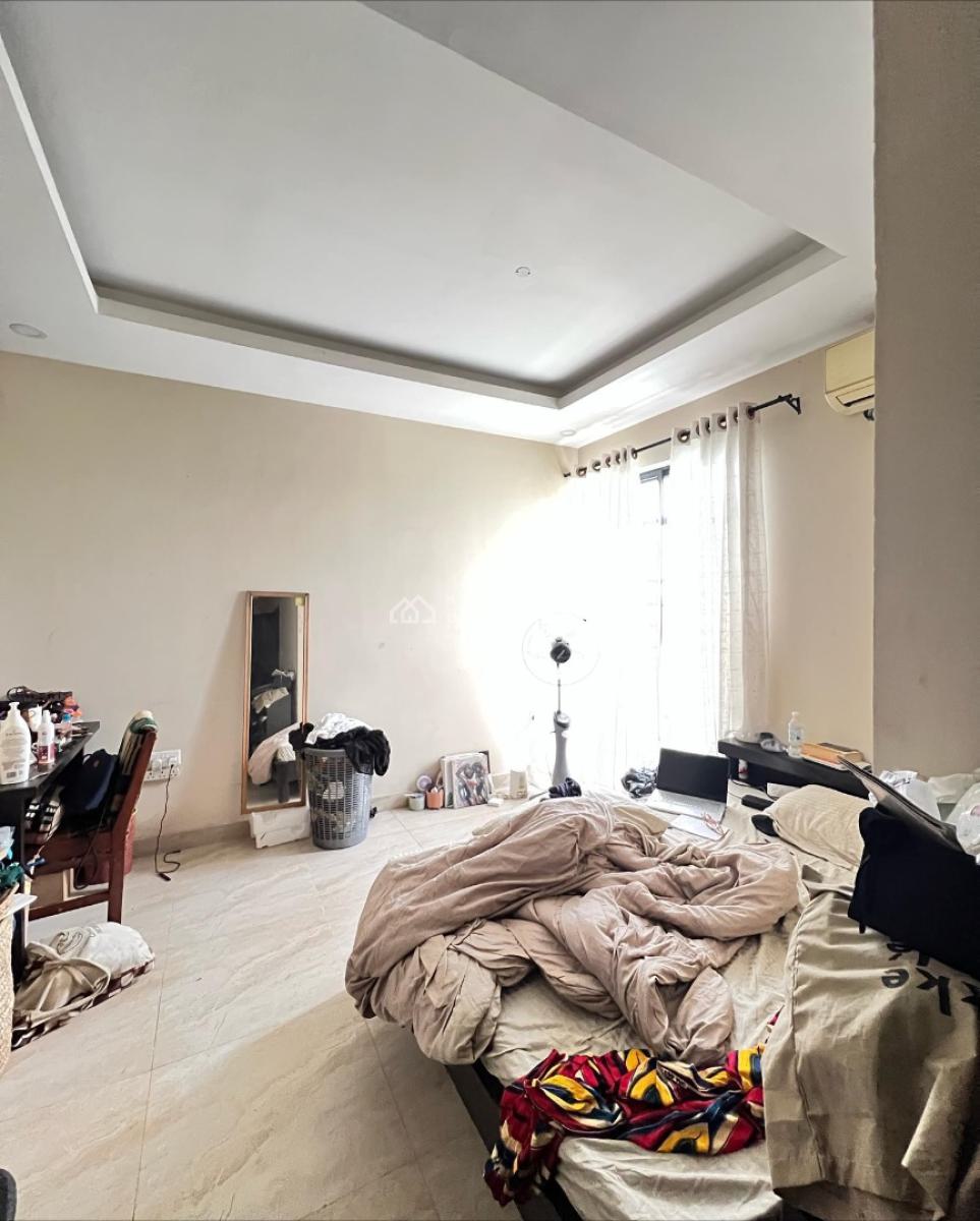 Distress 3-bedroom Apartment with Communal Pool in a Serene Estate, Yaba, Lagos, Block of Flats for Sale