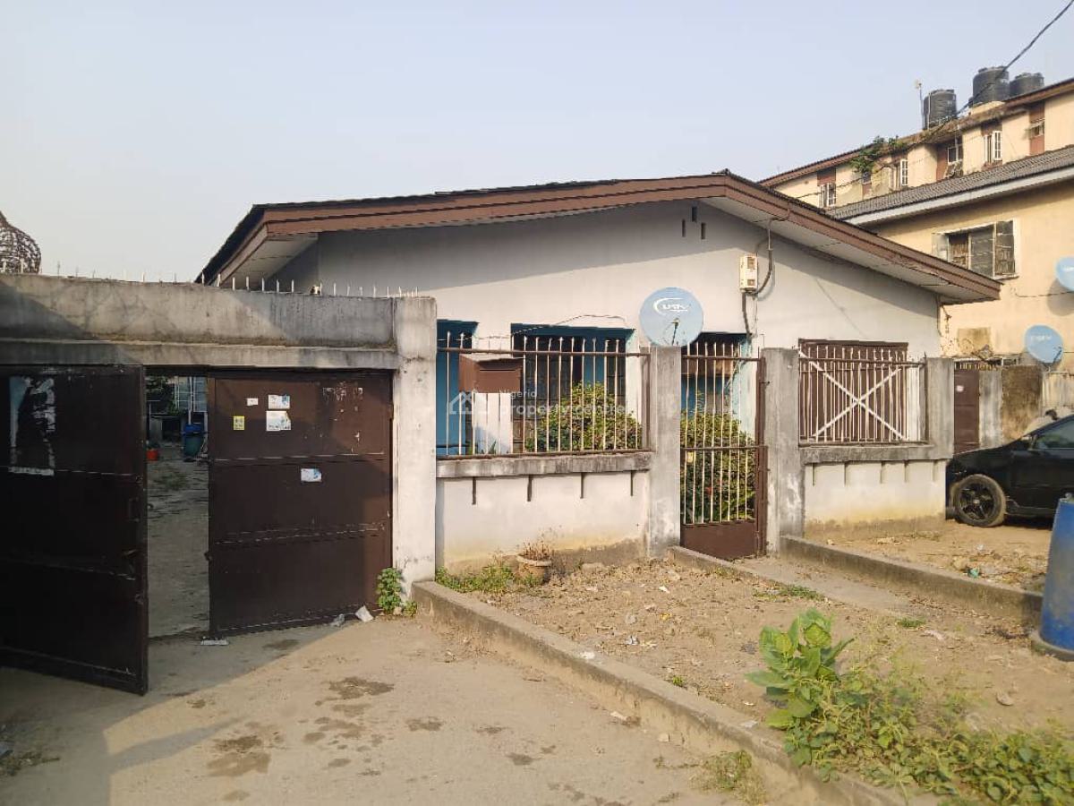 5 Bedrooms Bungalow, Onike, Yaba, Lagos, Block of Flats for Sale