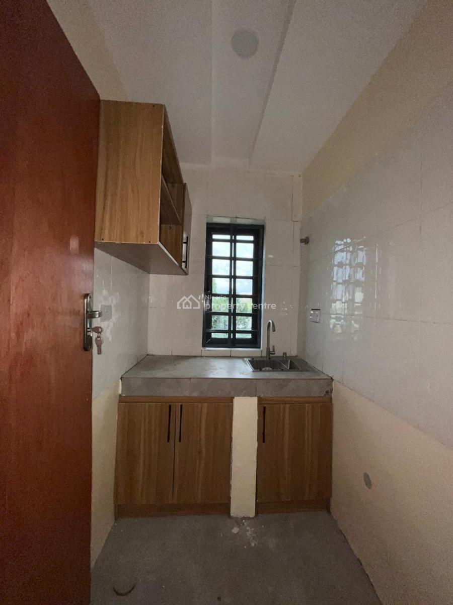2 Bedroom Apartment, Ilaje, Ajah, Lagos, Flat / Apartment for Rent