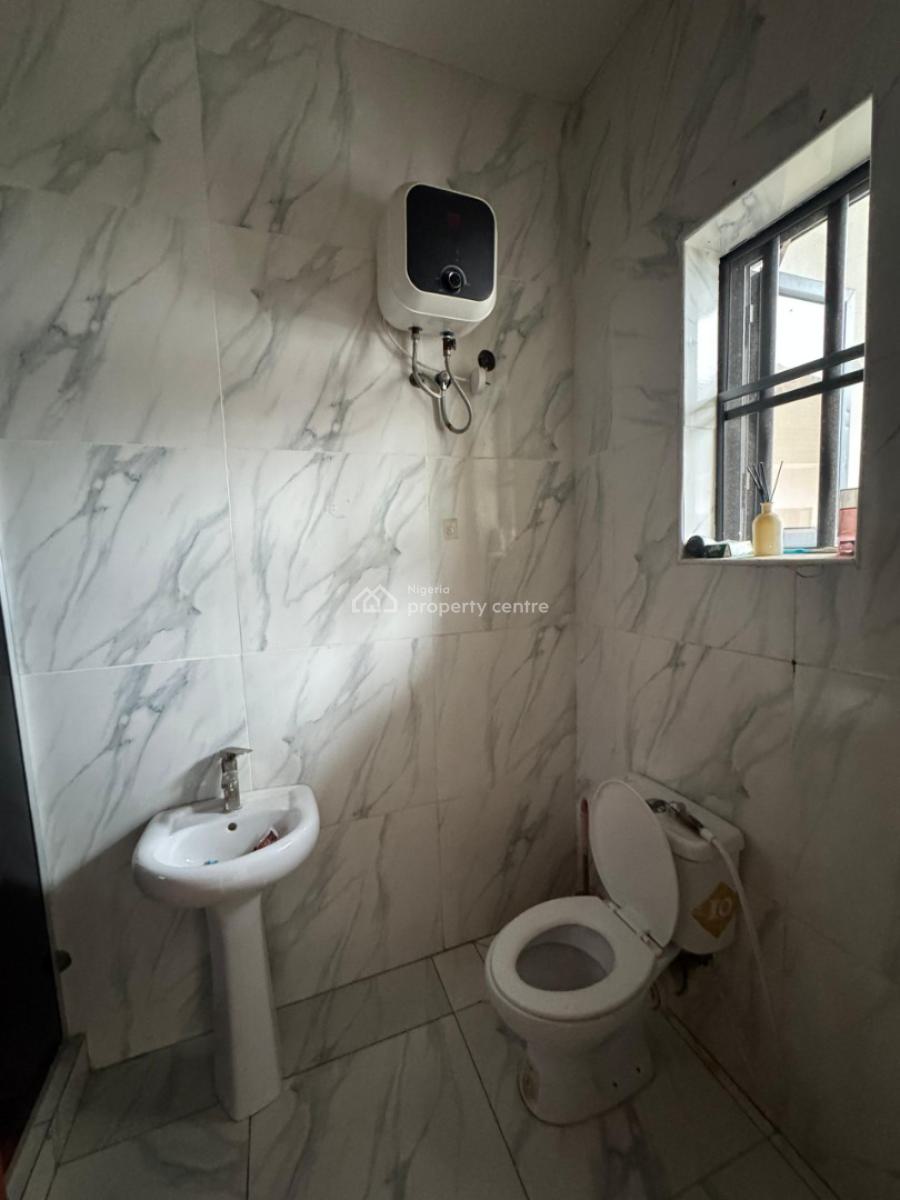 𝐖𝐄𝐋𝐋 𝐌𝐀𝐈𝐍𝐓𝐀𝐈𝐍𝐄𝐃 4 𝐁𝐄𝐃𝐑𝐎𝐎𝐌 𝐒𝐄𝐌𝐈 𝐃𝐄𝐓𝐀𝐂𝐇𝐄d, Lekki Free Trade Zone, Lekki, Lagos, Semi-detached Duplex for Rent