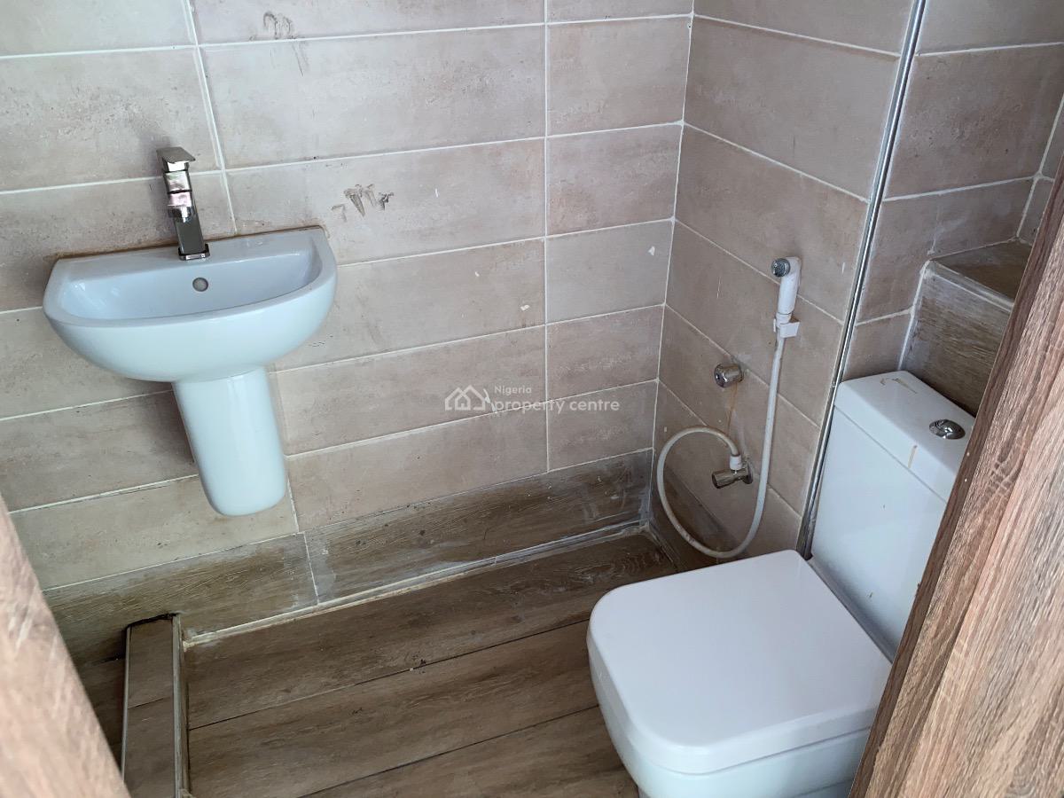 Lovely 3 Bedroom Apartment, Life Camp, Abuja, Flat / Apartment for Sale