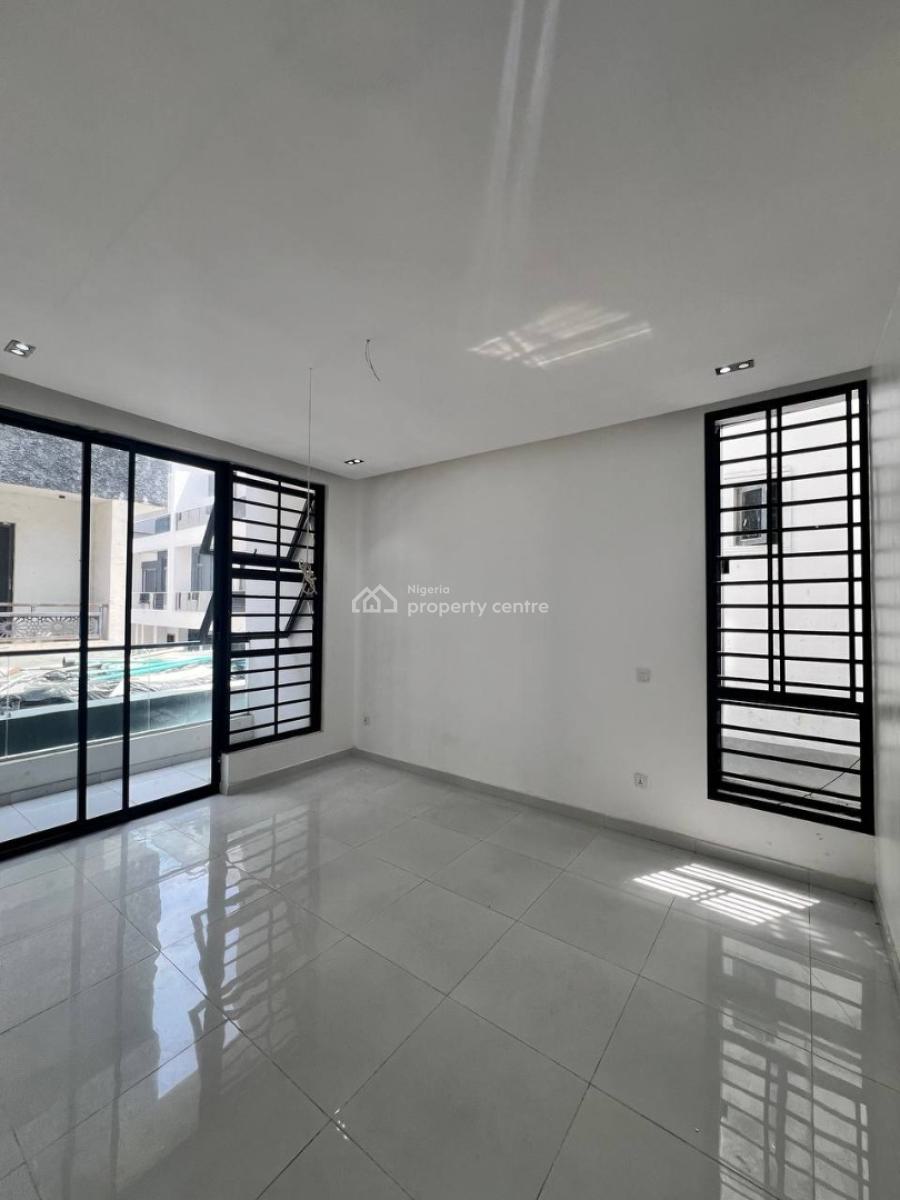 a 2 Bedroom Apartment, Ologolo, Lekki, Lagos, Flat / Apartment for Sale
