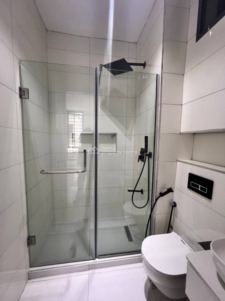 a 2 Bedroom Apartment, Ologolo, Lekki, Lagos, Flat / Apartment for Sale