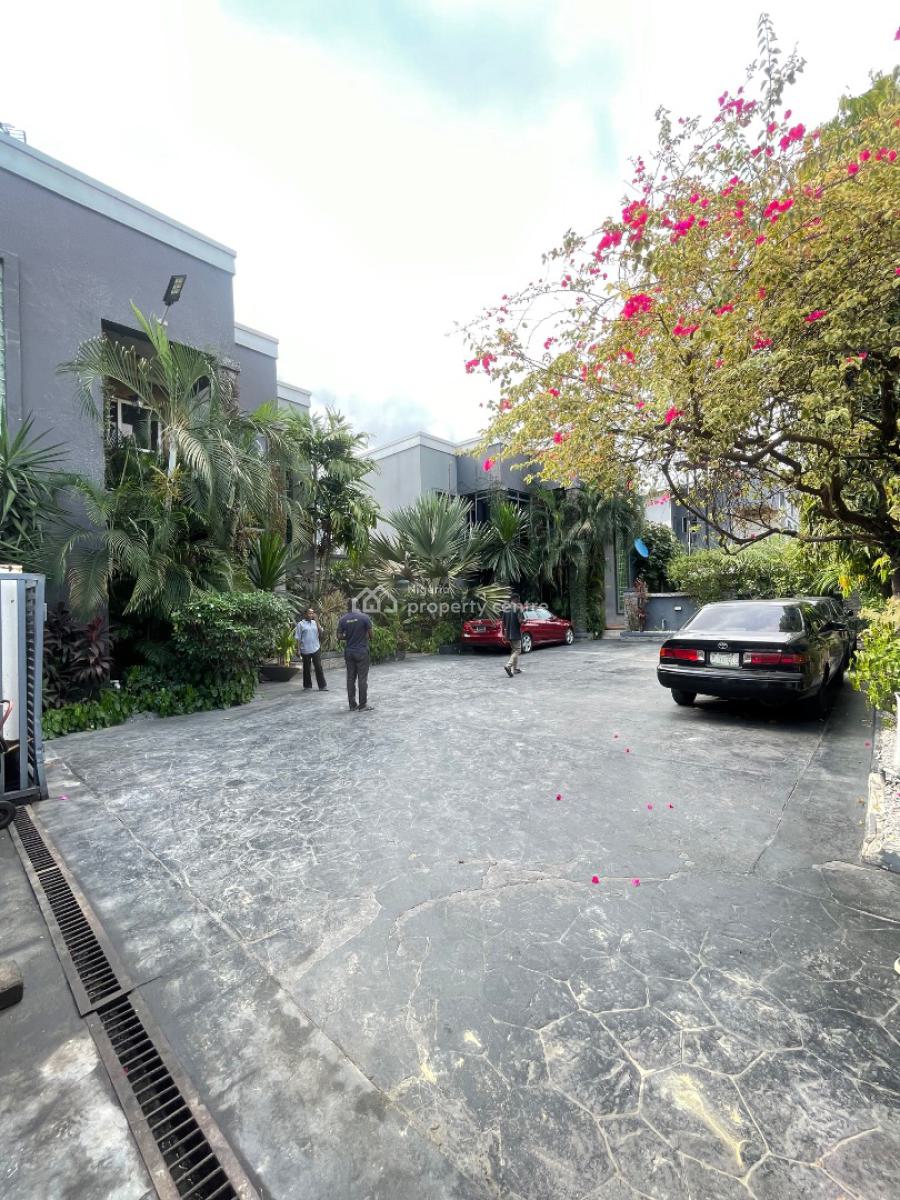 Luxury 2 Bedroom Apartment, Shakiru Anjorin Street, Lekki Phase 1, Lekki, Lagos, Flat / Apartment for Rent