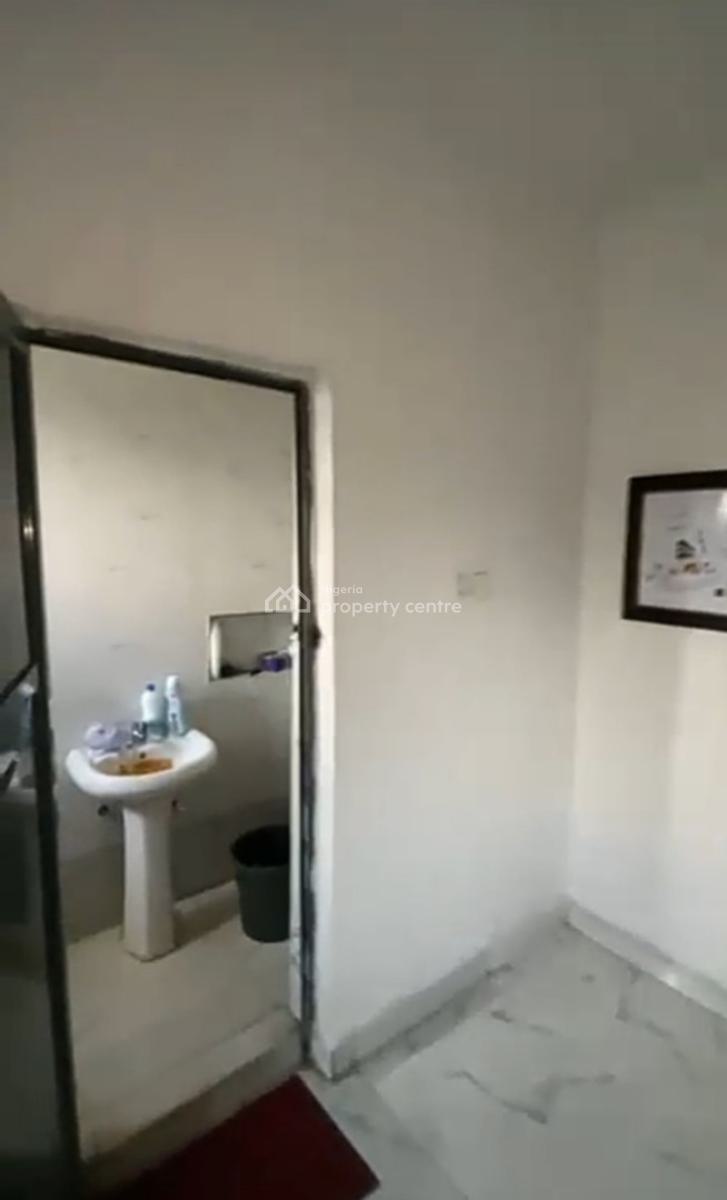 Modern 2 Bedroom Apartment, Near Blenco Shoppers Hub, Sangotedo, Ajah, Lagos, Flat / Apartment for Rent