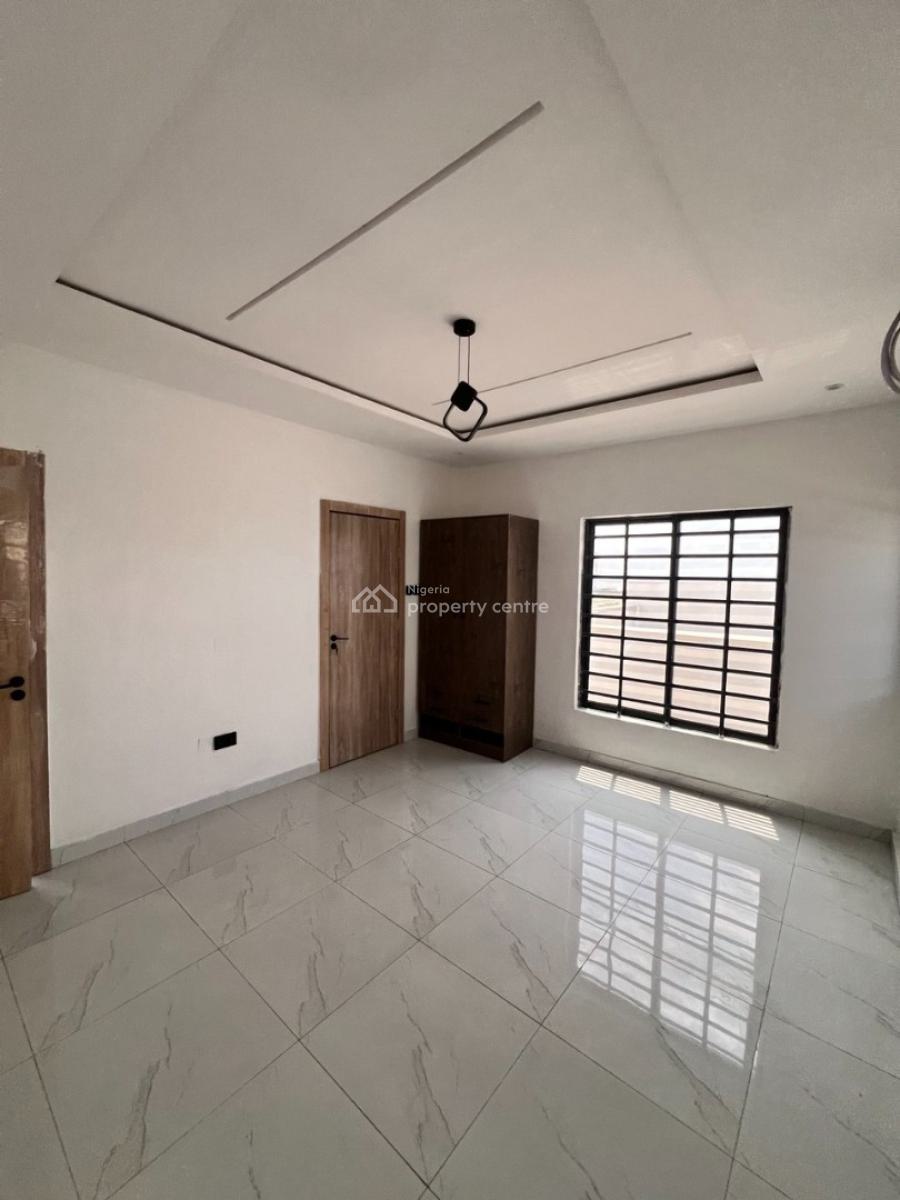 a Two Bedroom Penthouse Apartment, Ologolo, Lekki, Lagos, Flat / Apartment for Sale