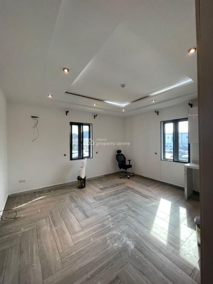 Spacious 2 Bedroom Flat, Spg Road, Ologolo, Lekki, Lagos, Flat / Apartment for Rent