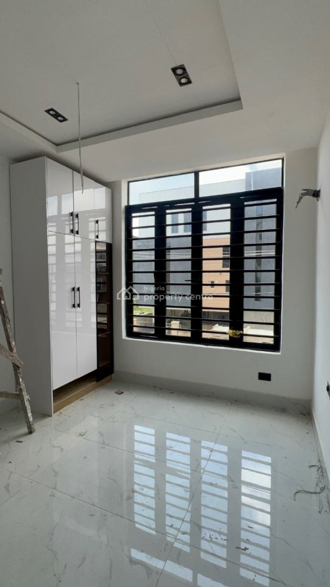 Stylish 2-bedroom Apartment Now Available, Lekki Phase 1, Lekki, Lagos, Flat / Apartment for Sale