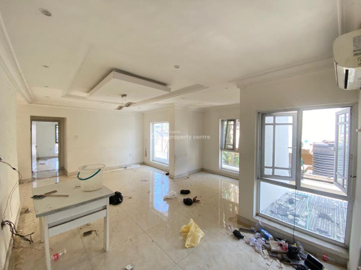 Luxury 2 Bedroom with Pool, Gym, Lift & 24/7 Power Supply, Off Admiralty Road, Lekki Phase 1, Lekki, Lagos, Flat / Apartment for Rent