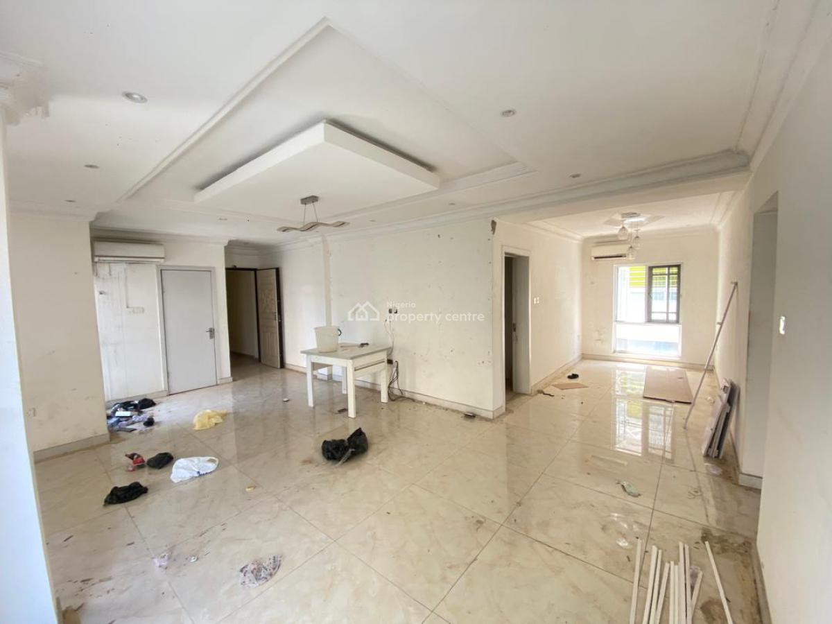 Luxury 2 Bedroom with Pool, Gym, Lift & 24/7 Power Supply, Off Admiralty Road, Lekki Phase 1, Lekki, Lagos, Flat / Apartment for Rent