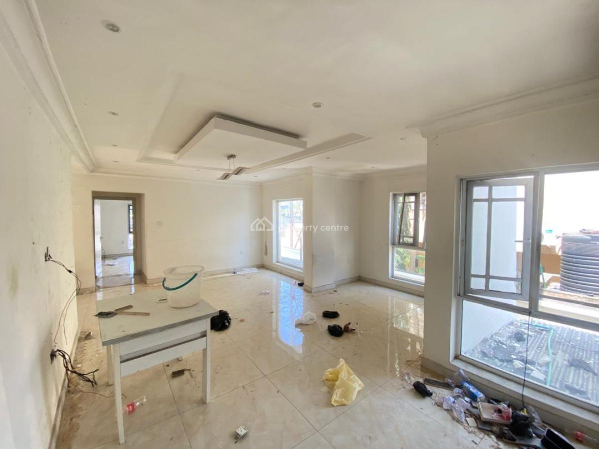 Luxury 2 Bedroom with Pool, Gym, Lift & 24/7 Power Supply, Off Admiralty Road, Lekki Phase 1, Lekki, Lagos, Flat / Apartment for Rent