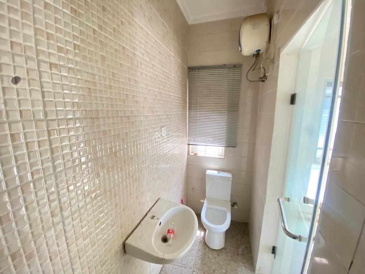 Luxury 2 Bedroom with Pool, Gym, Lift & 24/7 Power Supply, Off Admiralty Road, Lekki Phase 1, Lekki, Lagos, Flat / Apartment for Rent
