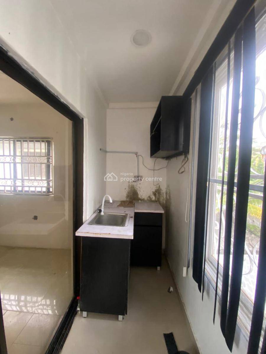 a Massive Self Contained Or Spacious Single Room, Off Admiralty Way, Lekki Phase 1, Lekki, Lagos, Self Contain (single Rooms) for Rent