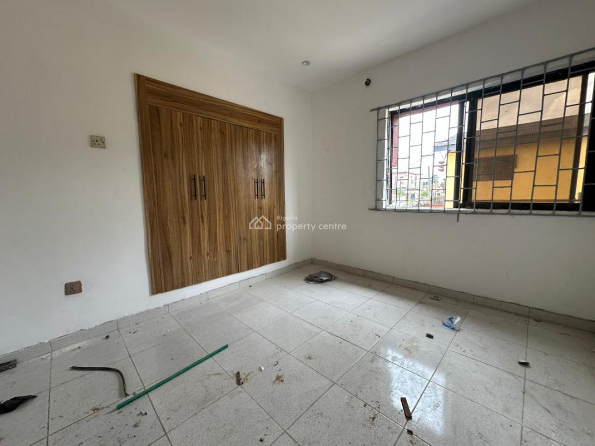Modern 2 Bedroom Apartment, Gra Phase 2, Magodo, Lagos, Flat / Apartment for Rent