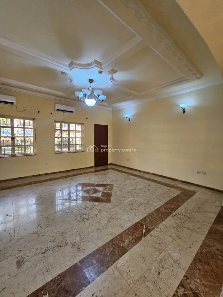 5 Bedrooms Duplex, 2 Living Rooms and 2 Selfcontain Apartment, Gwarinpa, Abuja, Semi-detached Duplex for Rent