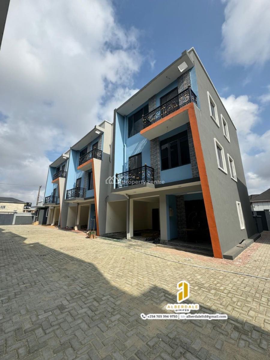 4-bedroom Terrace Duplex with Bq., Yaba, Lagos, Terraced Duplex for Sale