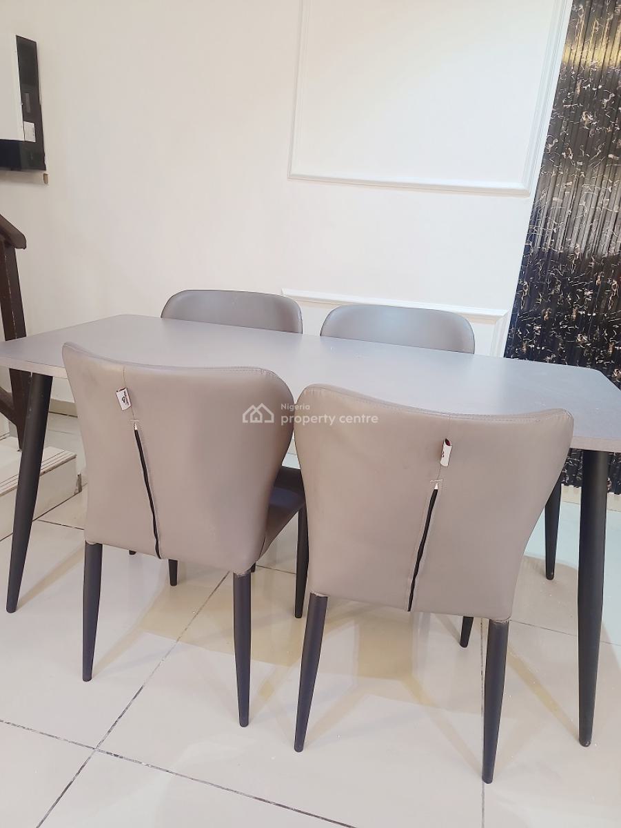 Nicely Furnished 4 Bedroom Apartment, Lekki Phase 1, Lekki, Lagos, Flat / Apartment Short Let