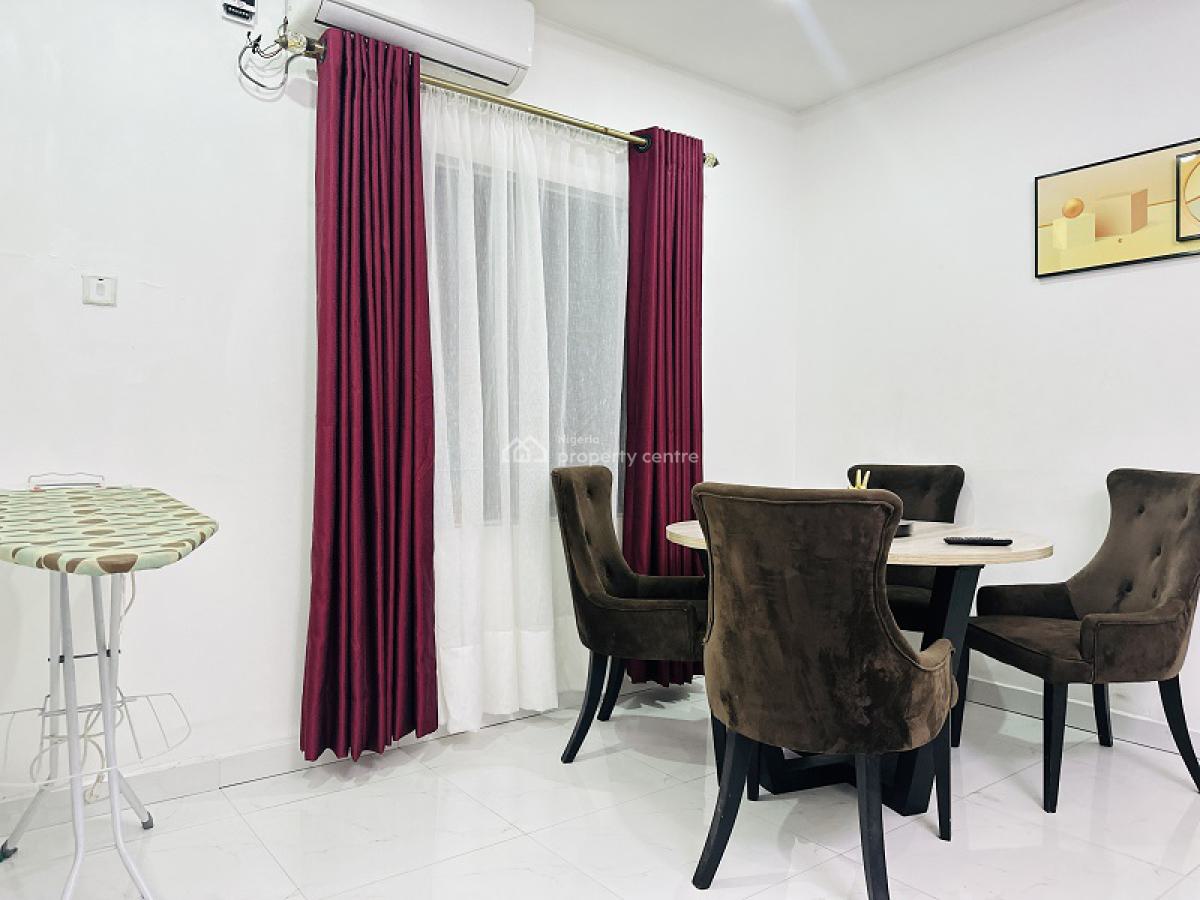 Nicely Furnished 2 Bedroom Apartment, Lekki Phase 1, Lekki, Lagos, Flat / Apartment Short Let