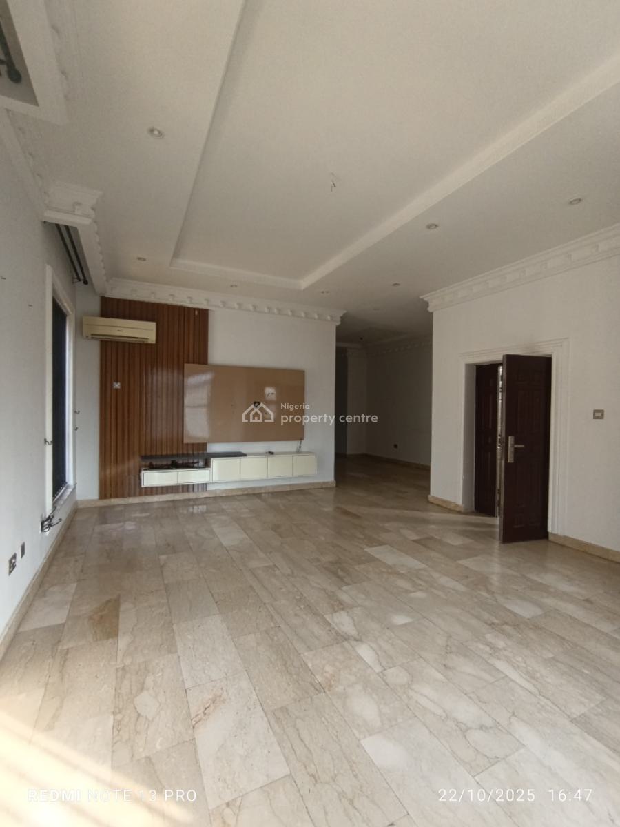 Well Built and Spacious 3 Bedroom Flat, Mojisola Estate, Ikoyi, Lagos, Flat / Apartment for Sale