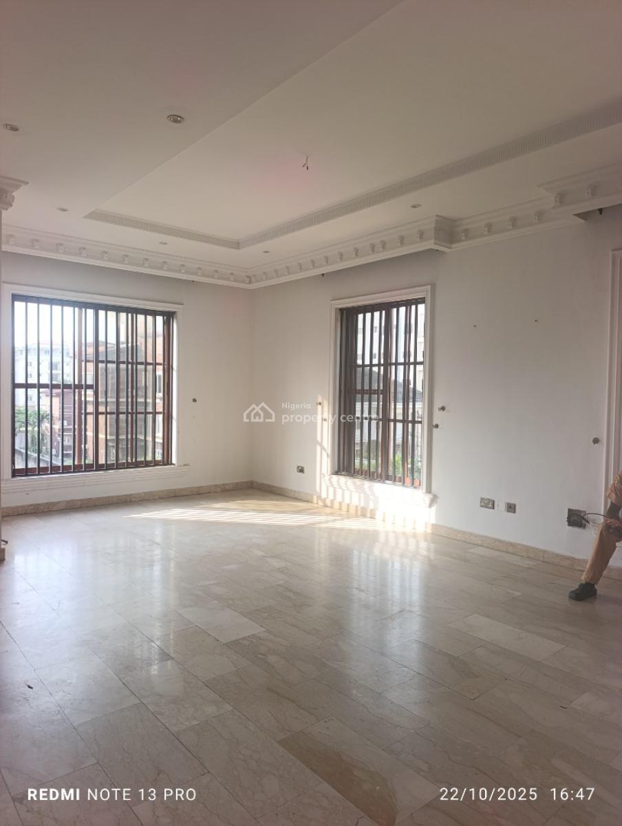 Well Built and Spacious 3 Bedroom Flat, Mojisola Estate, Ikoyi, Lagos, Flat / Apartment for Sale
