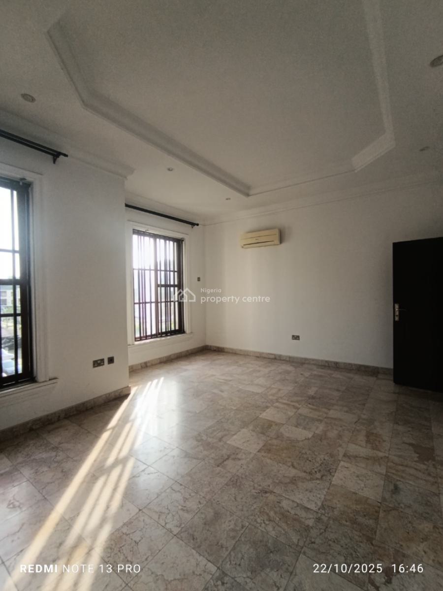 Well Built and Spacious 3 Bedroom Flat, Mojisola Estate, Ikoyi, Lagos, Flat / Apartment for Sale