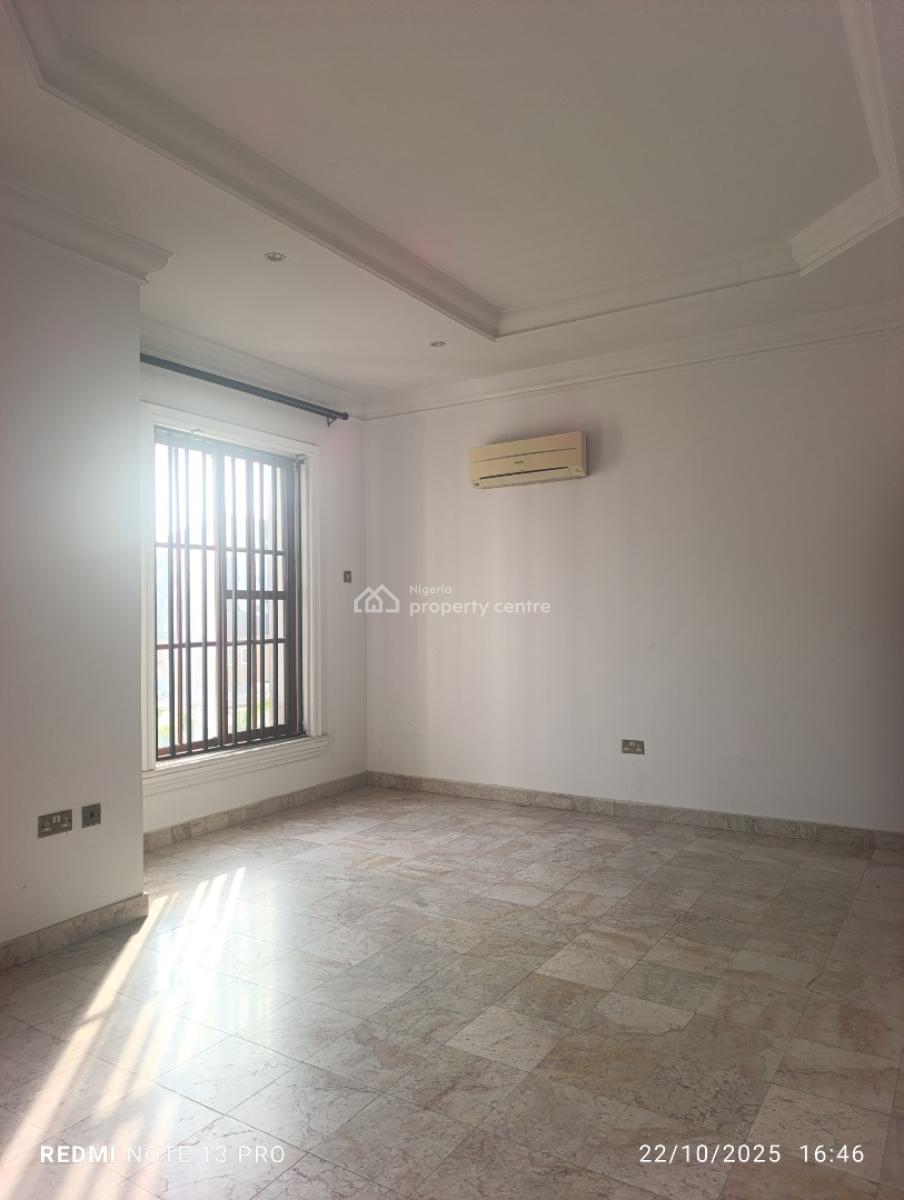 Well Built and Spacious 3 Bedroom Flat, Mojisola Estate, Ikoyi, Lagos, Flat / Apartment for Sale