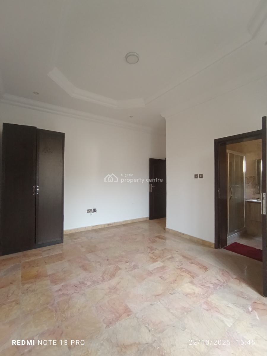 Well Built and Spacious 3 Bedroom Flat, Mojisola Estate, Ikoyi, Lagos, Flat / Apartment for Sale