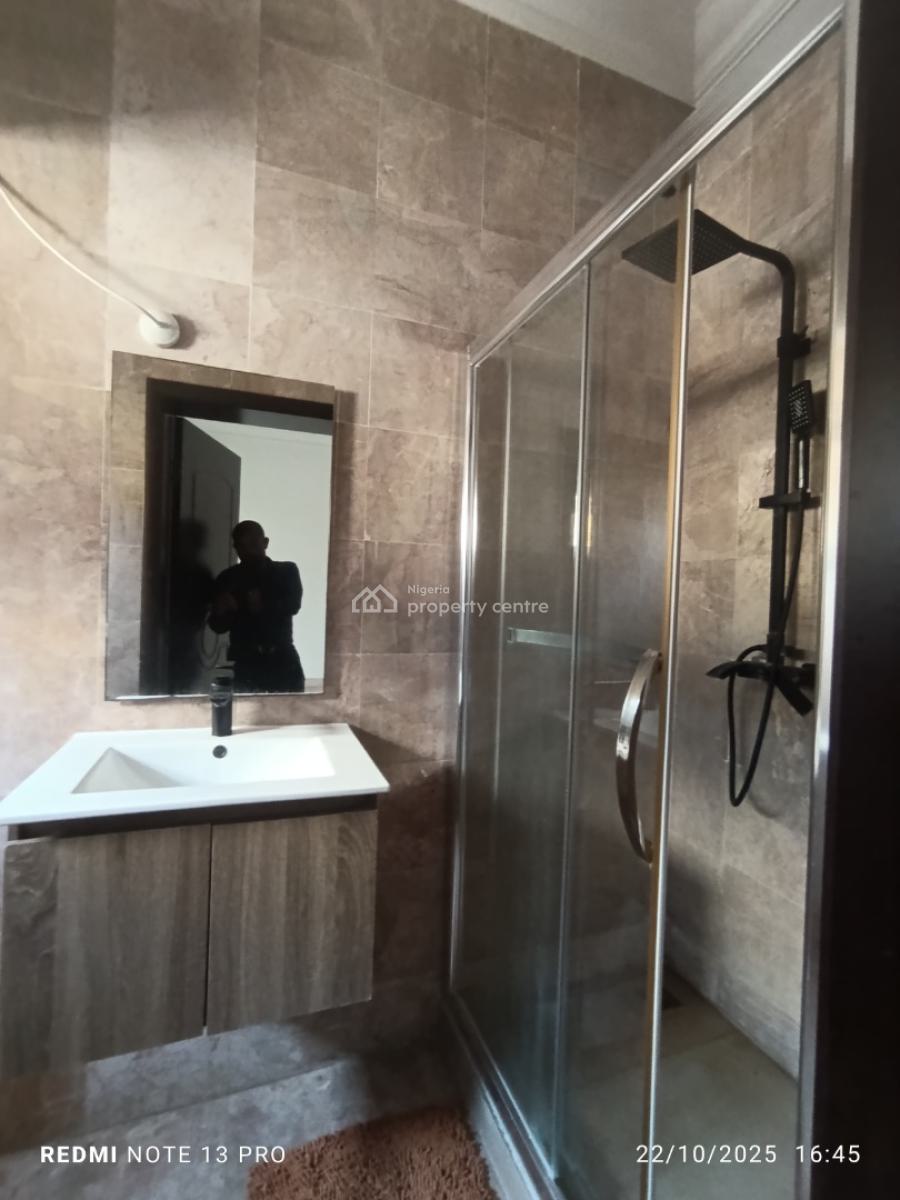 Well Built and Spacious 3 Bedroom Flat, Mojisola Estate, Ikoyi, Lagos, Flat / Apartment for Sale