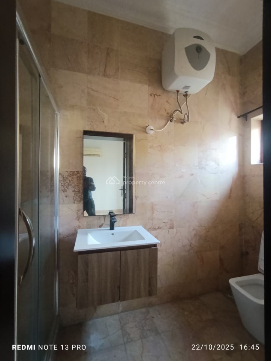 Well Built and Spacious 3 Bedroom Flat, Mojisola Estate, Ikoyi, Lagos, Flat / Apartment for Sale