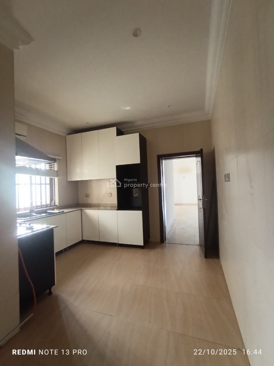Well Built and Spacious 3 Bedroom Flat, Mojisola Estate, Ikoyi, Lagos, Flat / Apartment for Sale