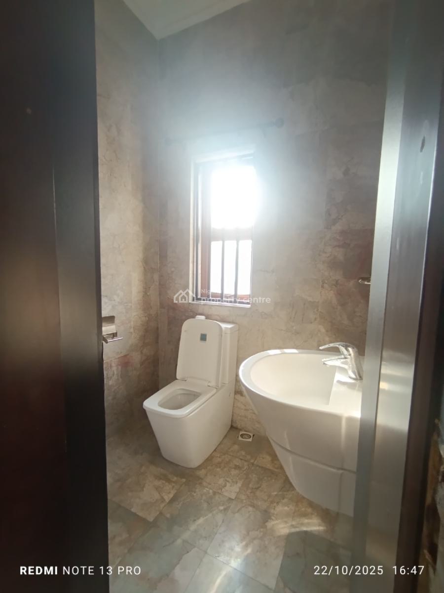 Well Built and Spacious 3 Bedroom Flat, Mojisola Estate, Ikoyi, Lagos, Flat / Apartment for Sale