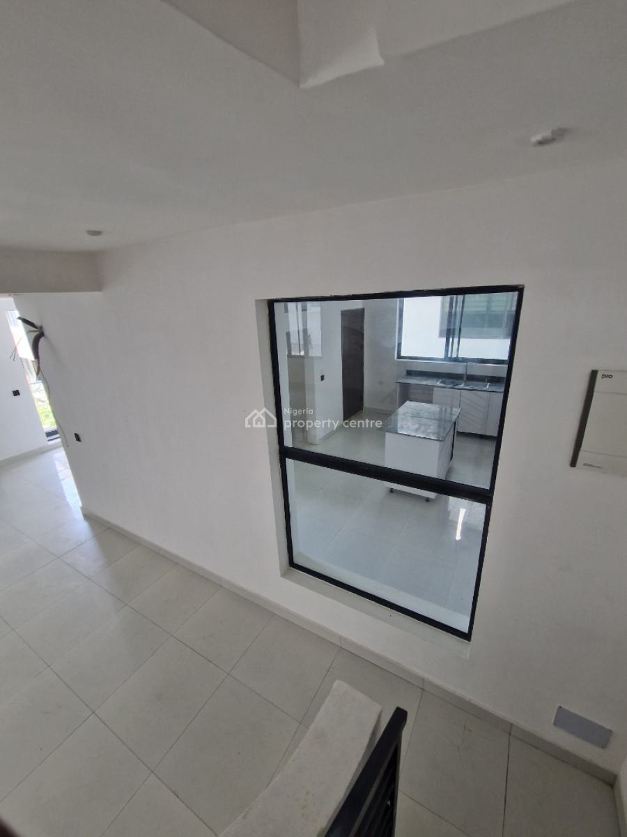 Spacious 4 Bedroom Townhouse, Richmond Estate, Lekki Phase 1, Lekki, Lagos, Terraced Duplex for Sale
