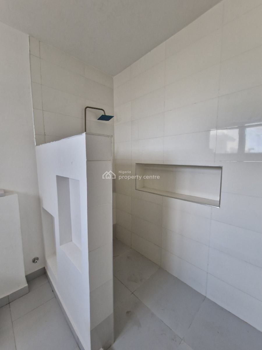 Spacious 4 Bedroom Townhouse, Richmond Estate, Lekki Phase 1, Lekki, Lagos, Terraced Duplex for Sale